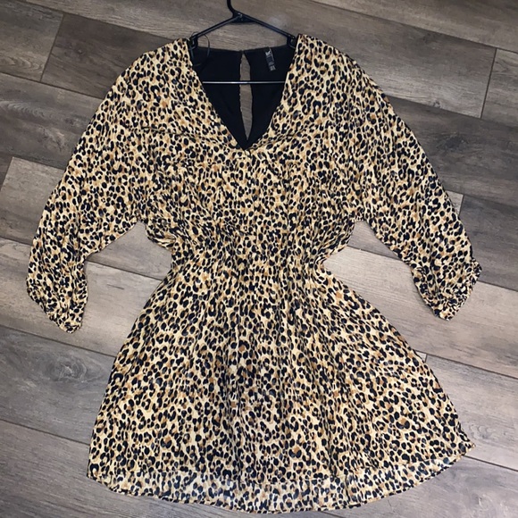 Zara Dresses & Skirts - Zara size medium leopard print dress! Worn once!